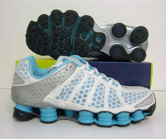  Sports Shoes (Спортивная обувь)