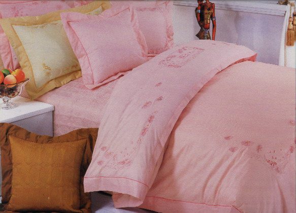 6pc Pink Memory Bedding Set ( 6pc Pink Memory Bedding Set)