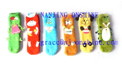  100% Polyester Soapy Yarn Sock with Animal Accessories (100% polyester Soapy Sock Yarn avec Animal Accessoires)