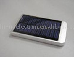  Solar Charger (Chargeur solaire)