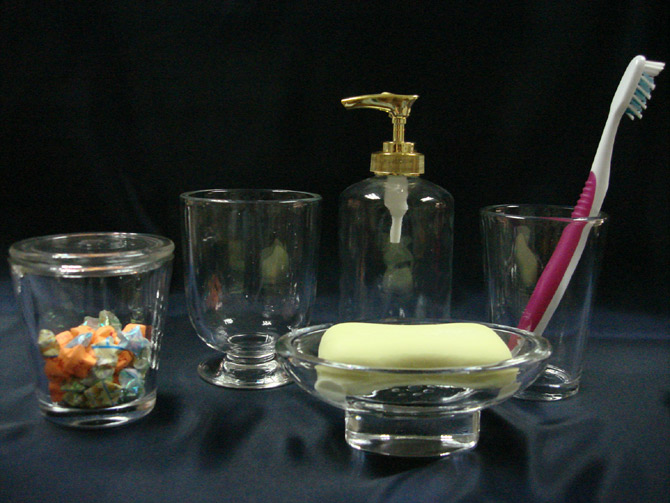  Glass Bath Set (Стекло с туалетными принадлежностями)