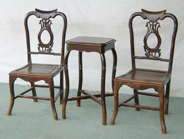  Chairs (Stühle)
