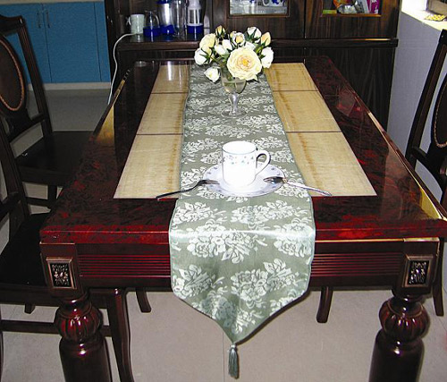  Table Runner (Таблица дорожка)