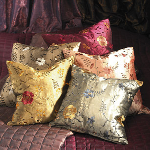  Embroidered Change Color Velvet Cushion ( Embroidered Change Color Velvet Cushion)