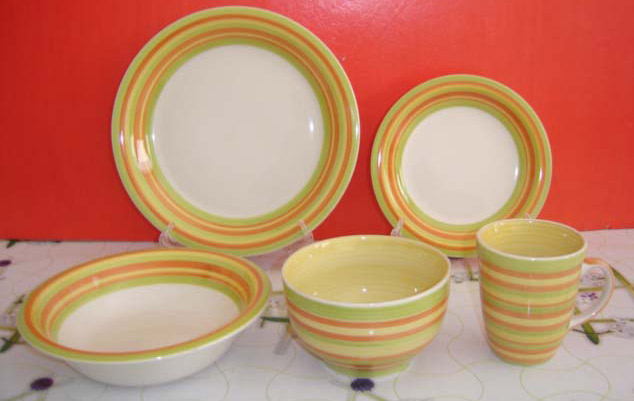  Stoneware 16pc Dinner Set (Steinzeug 16pc Dinner Set)