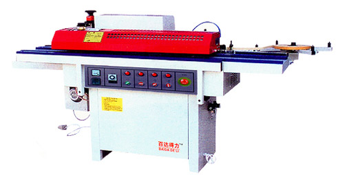  Automatic Edge-Banding Machine (Edge-automatique banderoleuse)