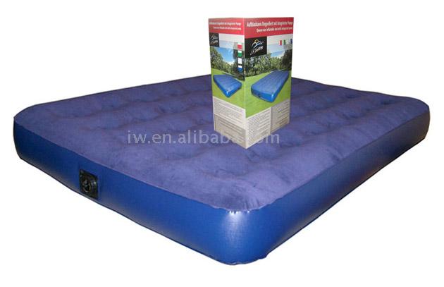  Flocked Air Bed with Built-In Pump