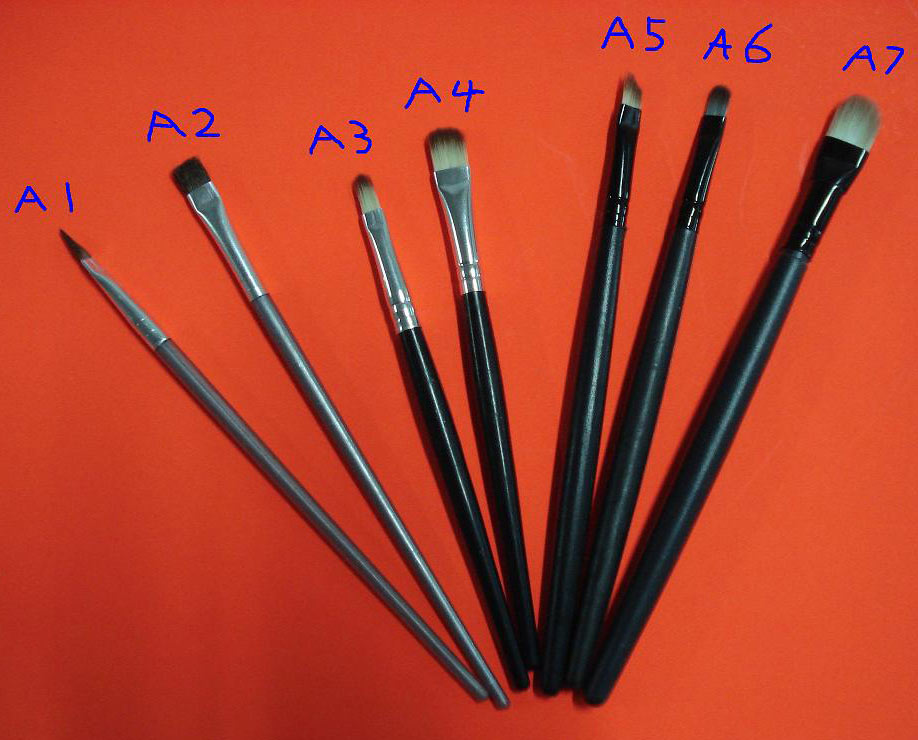  Cosmetic Brush