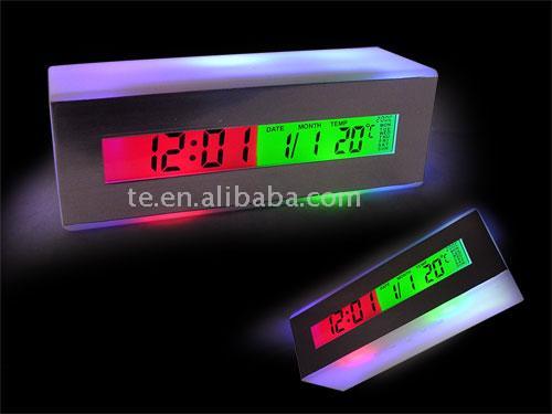  Colorful LCD Clock (Красочный часов на ЖК)