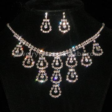  Rhinestone Fashion Jewelry Set