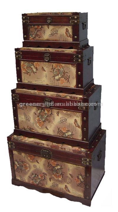  Wooden Trunks (Malles en bois)