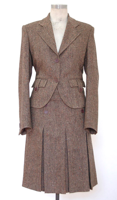  Ladies` Garment ( Ladies` Garment)