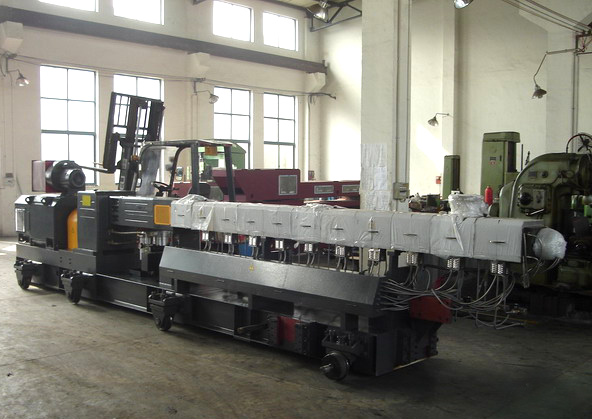 Tse95 Twin Screw Extruder (Tse95 Twin Screw Extruder)