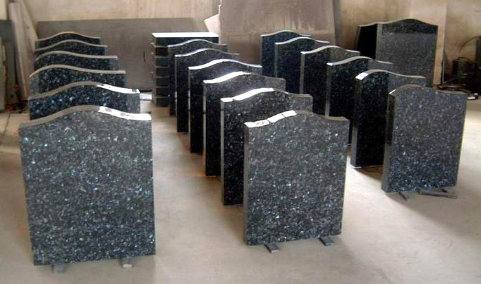  Tombstones (Pierres tombales)
