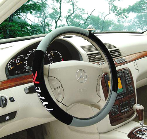  Steering Wheel Cover (Steering Wheel Cover)
