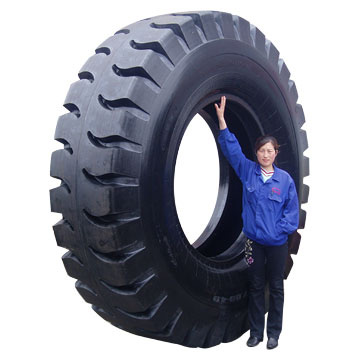  Heavy Duty Truck/Bus Tire (Heavy Duty Truck / Bus Tire)