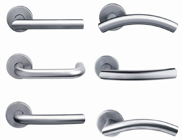  Stainless Steel Handle (Poignée en acier inoxydable)