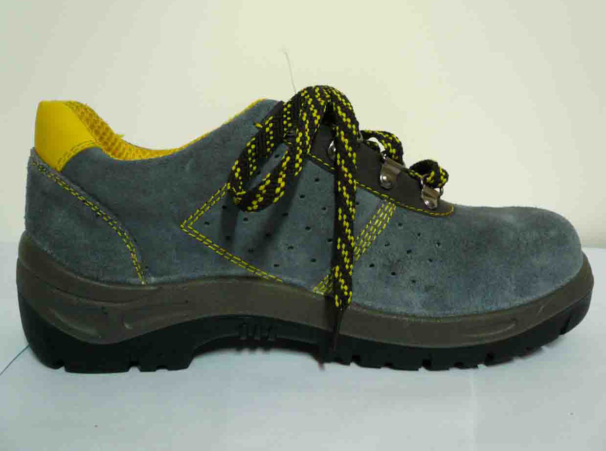  Work Shoes (Рабочая обувь)