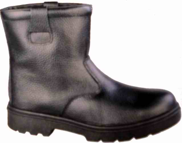  Work Shoes (Рабочая обувь)