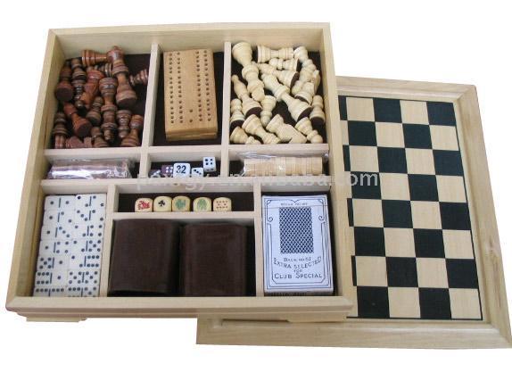  8 In 1 Wooden Game Set (8 in 1 Holz-Game Set)
