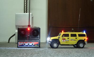  R/C Musical Dance Hummer Truck Car(RCC7680) ( R/C Musical Dance Hummer Truck Car(RCC7680))