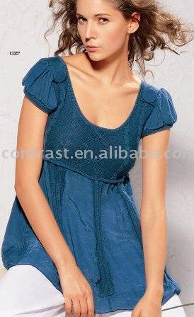  Women`s Short Sleeve Sweater