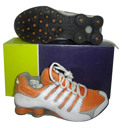  Sports Shoes ( Sports Shoes)