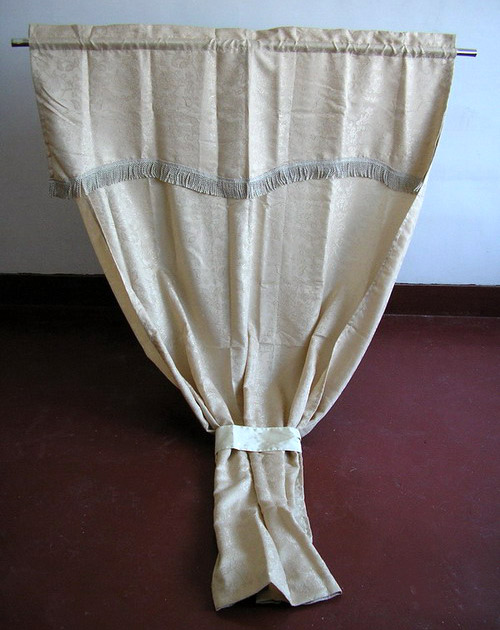  Curtain