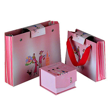  Gift Bags and Boxes (Gift Bags and Boxes)
