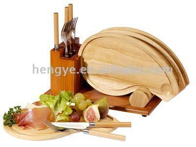  Round Shape Wooden Pizza Board with 4 Forks, 4 Knives & 1 Cutter (Runde Form aus Holz Pizza Board mit 4 Gabeln, 4 Messer & 1 Cutter)
