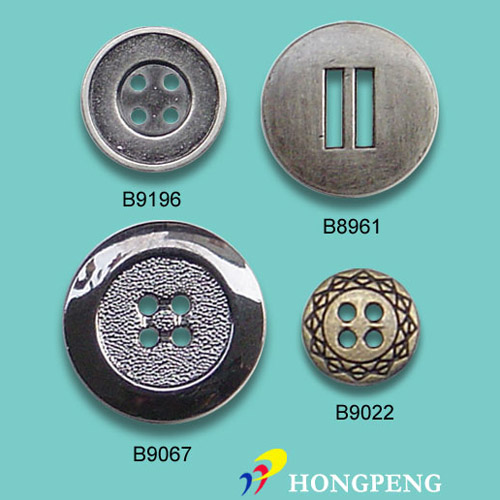  Sew Buttons (Coudre des boutons)