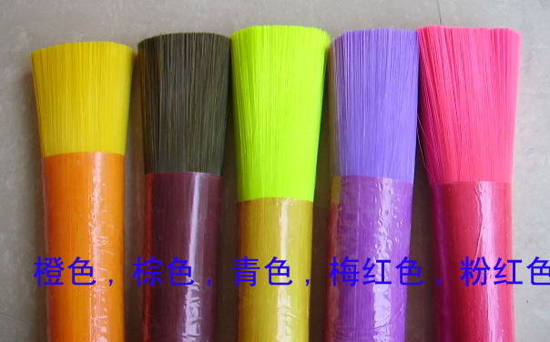  Plastic Hair (Пластиковые волосами)