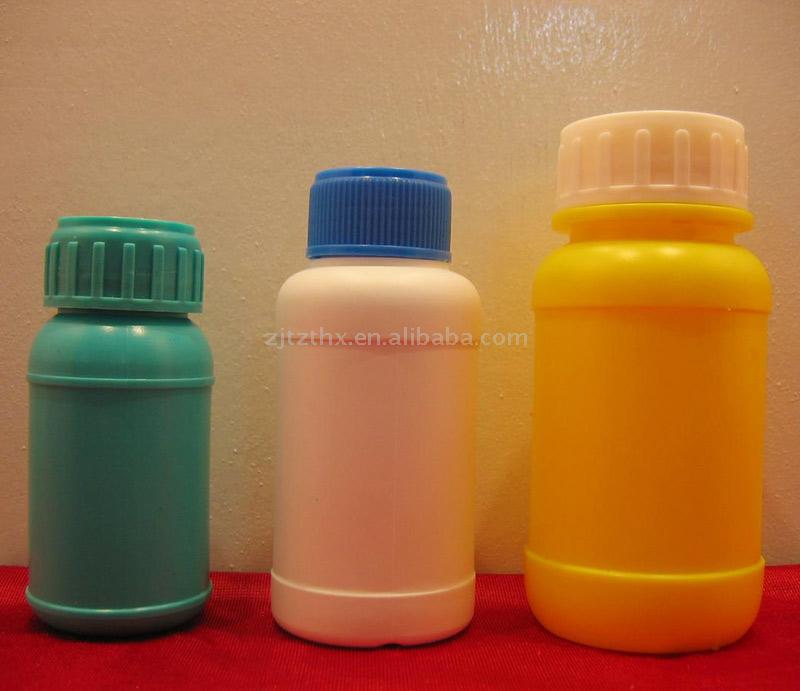  Plastic Bottles (Bouteilles en plastique)