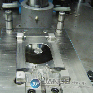  Plastic Mold (Vertical Injection Mold) (Spritzgussformenbau (Vertikal-Injection Mold))
