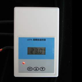  Temperature Controller with High Accuracy (Контроллер температуры с высокой точностью)