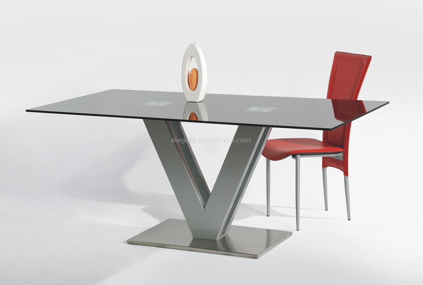  Dining Table (Обеденный стол)