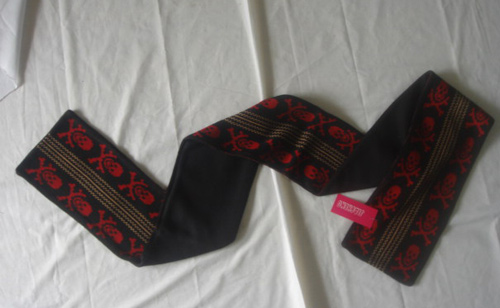  Branded Wool Scarf (Branded Wolle Schal)