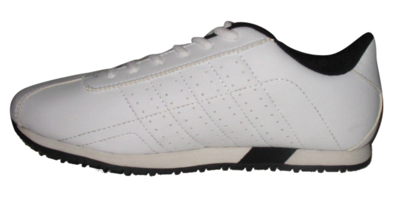  Sports Shoes ()