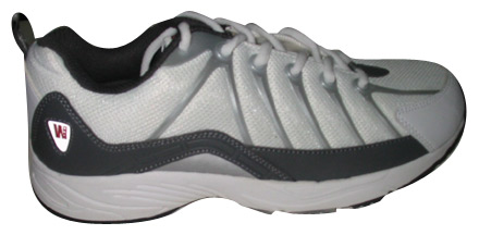  Sports Shoes (Chaussures de sport)