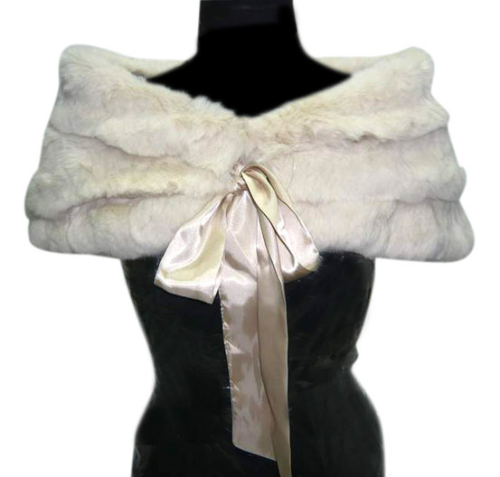  Rabbit Fur Cape ( Rabbit Fur Cape)