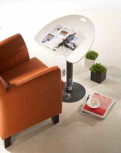 Height Adjustable End Table (Höhenverstellbarer Beistelltisch)