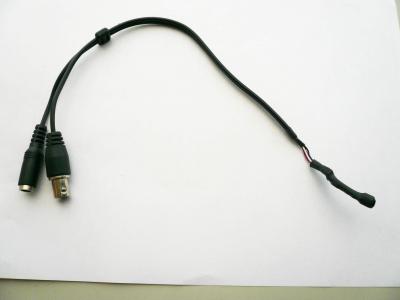 Audio cable for camera with amplifier