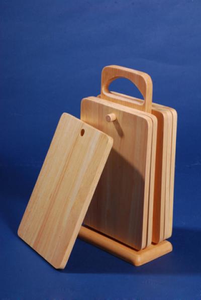 Rubber wood cutting board 6pc in a set (Caoutchouc coupe de bois 6pc bord dans un ensemble)