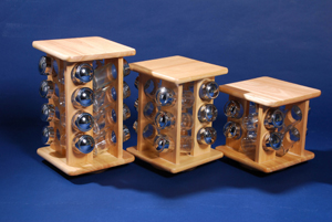 Revolving wooden spice rack with 16pc jar (Revolving étagère à épices en bois avec 16pc jar)