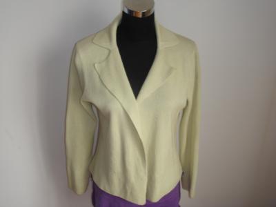 women`s sweater (Women `s chandail)