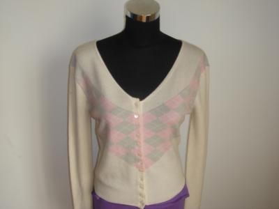 women`s sweater (Women `s chandail)