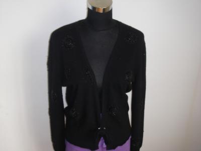 women`s sweater (Women `s chandail)