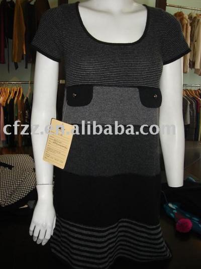 LADIES` KNITTED PULLOVER