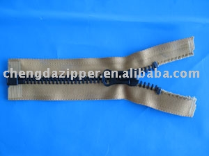 metal zipper (fermeture à glissière en métal)