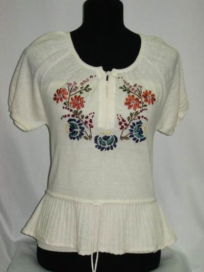 Ladies` Embroidered Sweater (Ladies` Embroidered Sweater)